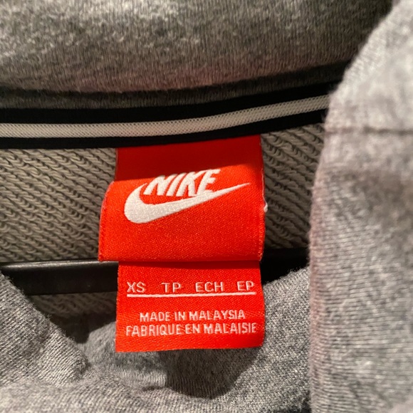 Nike funnel neck sweatshirt - Picture 3 of 4